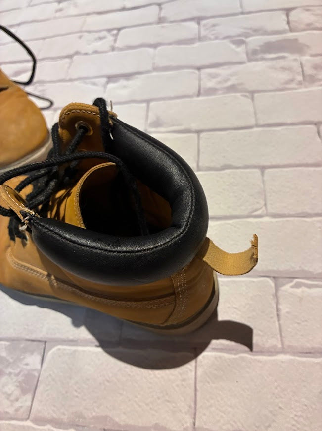Shoes Size 3 Play Condition