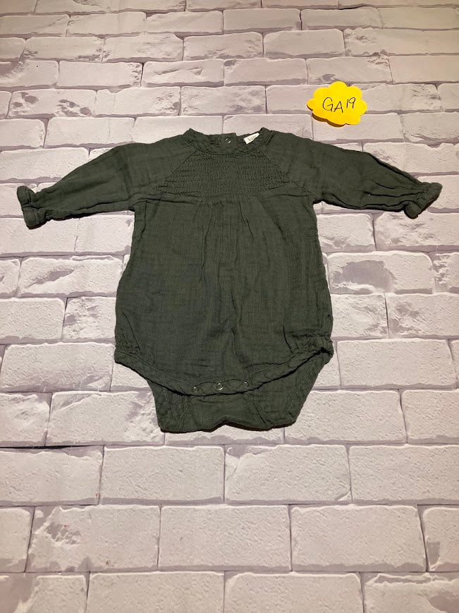 Girls Top Size 12-18m