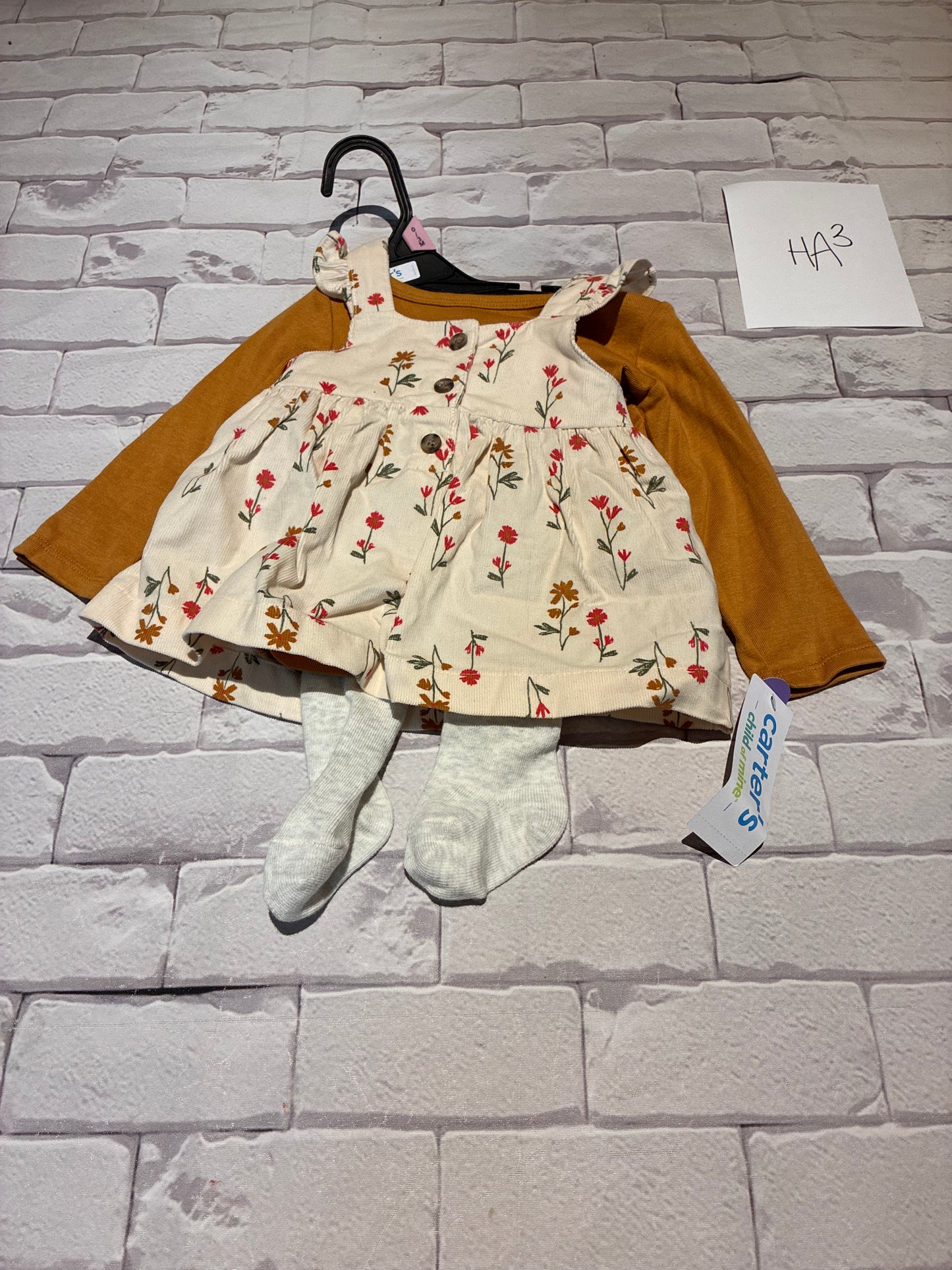 Outfit Size 6-9m BNWT