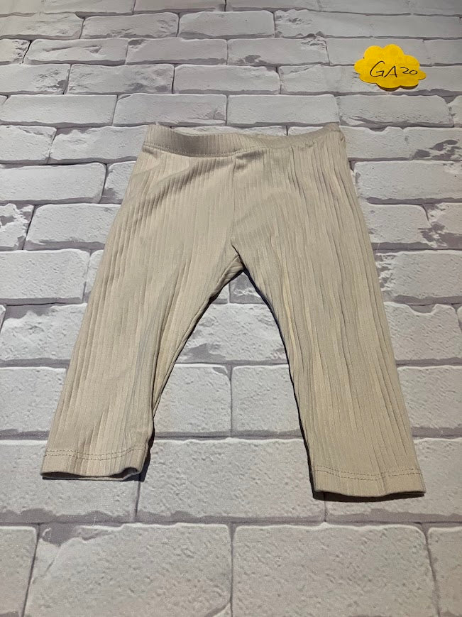 Girls Bottoms Size 6-9m