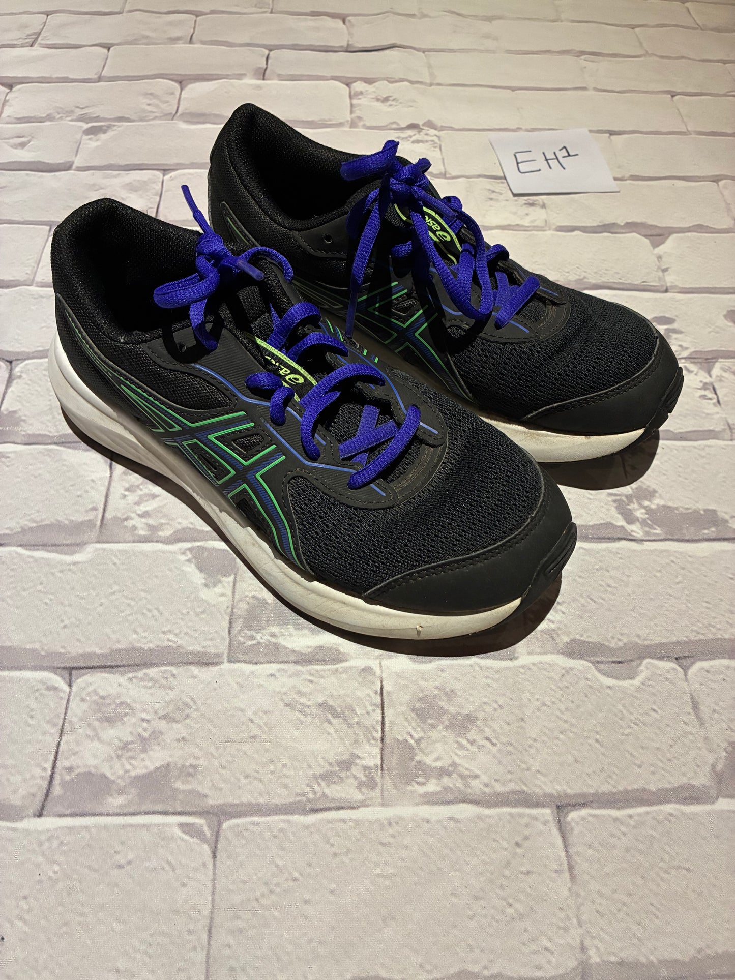 Shoes Size 4