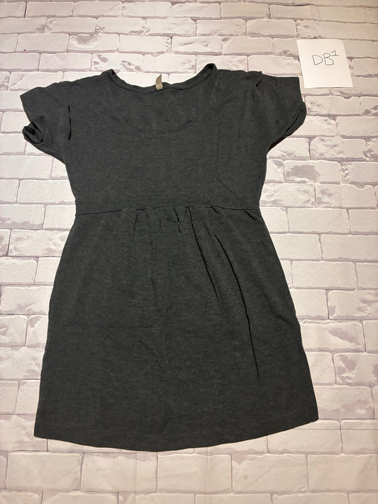 Ladies Top Size M Maternity
