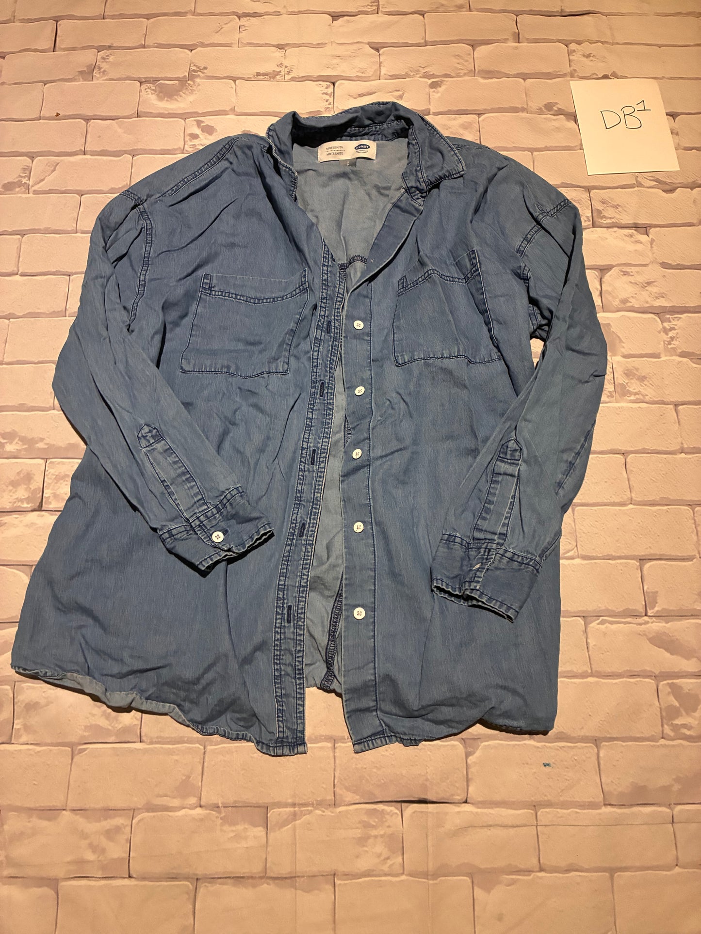 Ladies Top Size S Maternity