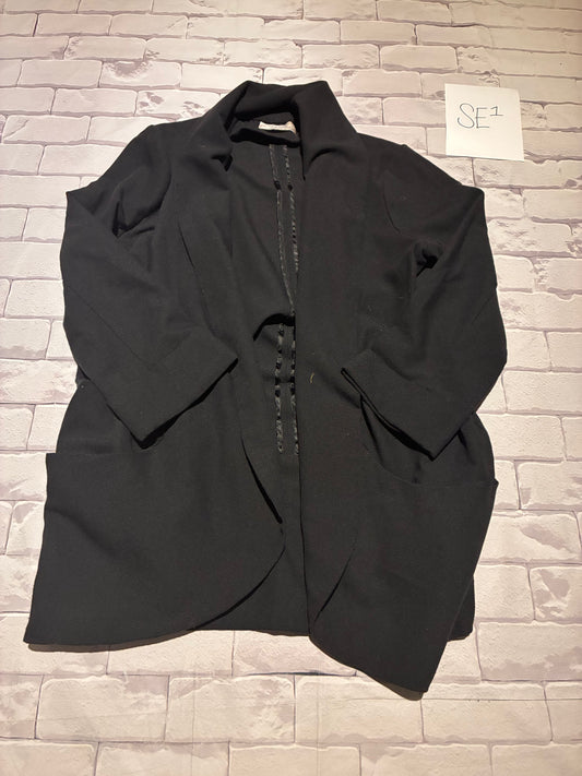Ladies Top Size M