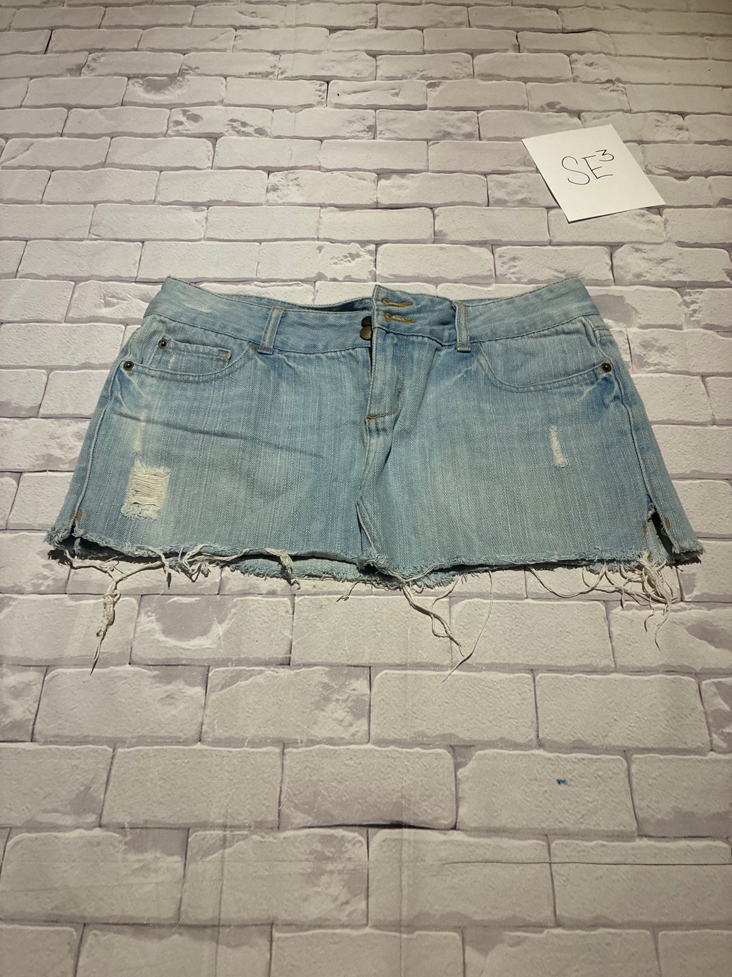 Ladies Bottoms Size 7 (Skirt)