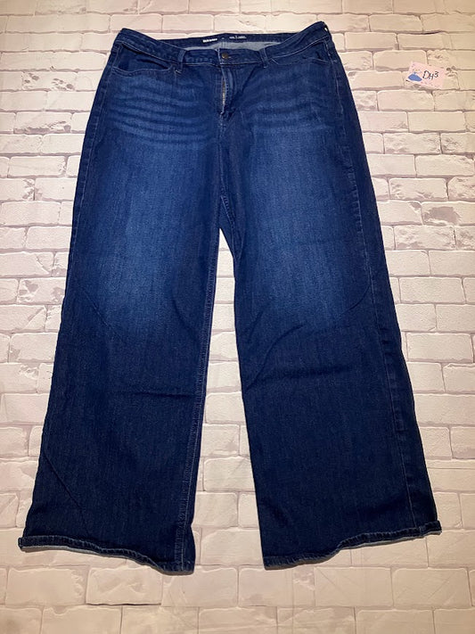 Ladies Bottoms Size 16