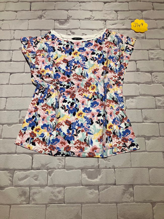 Ladies Top Size M