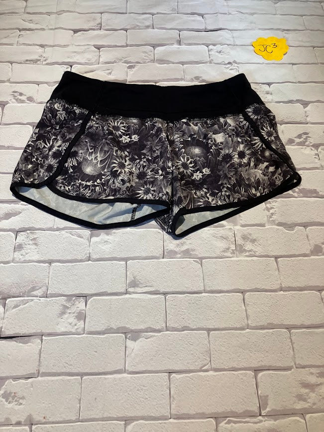 Ladies Bottoms Size 6