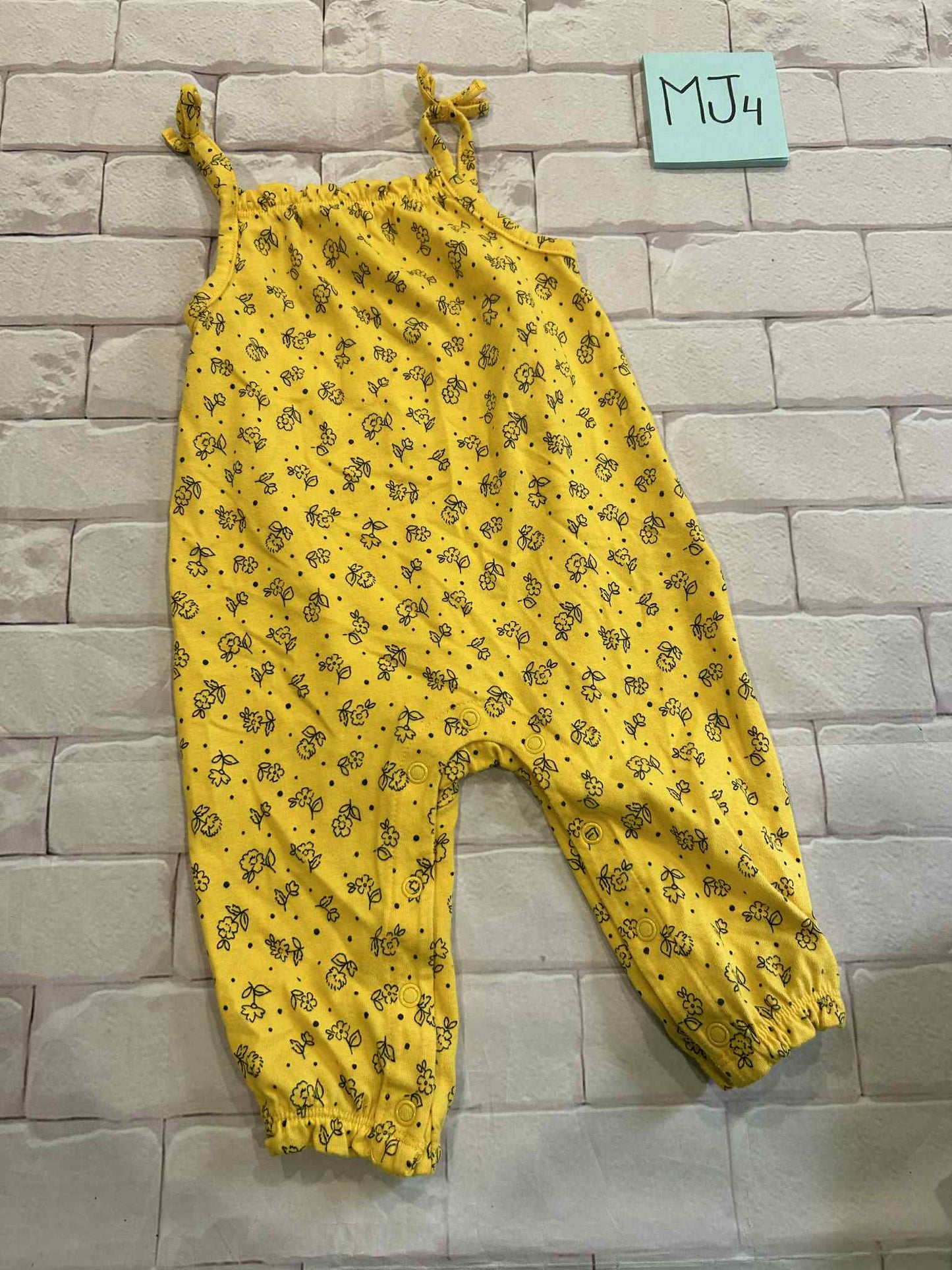Outfits Size 6-12m