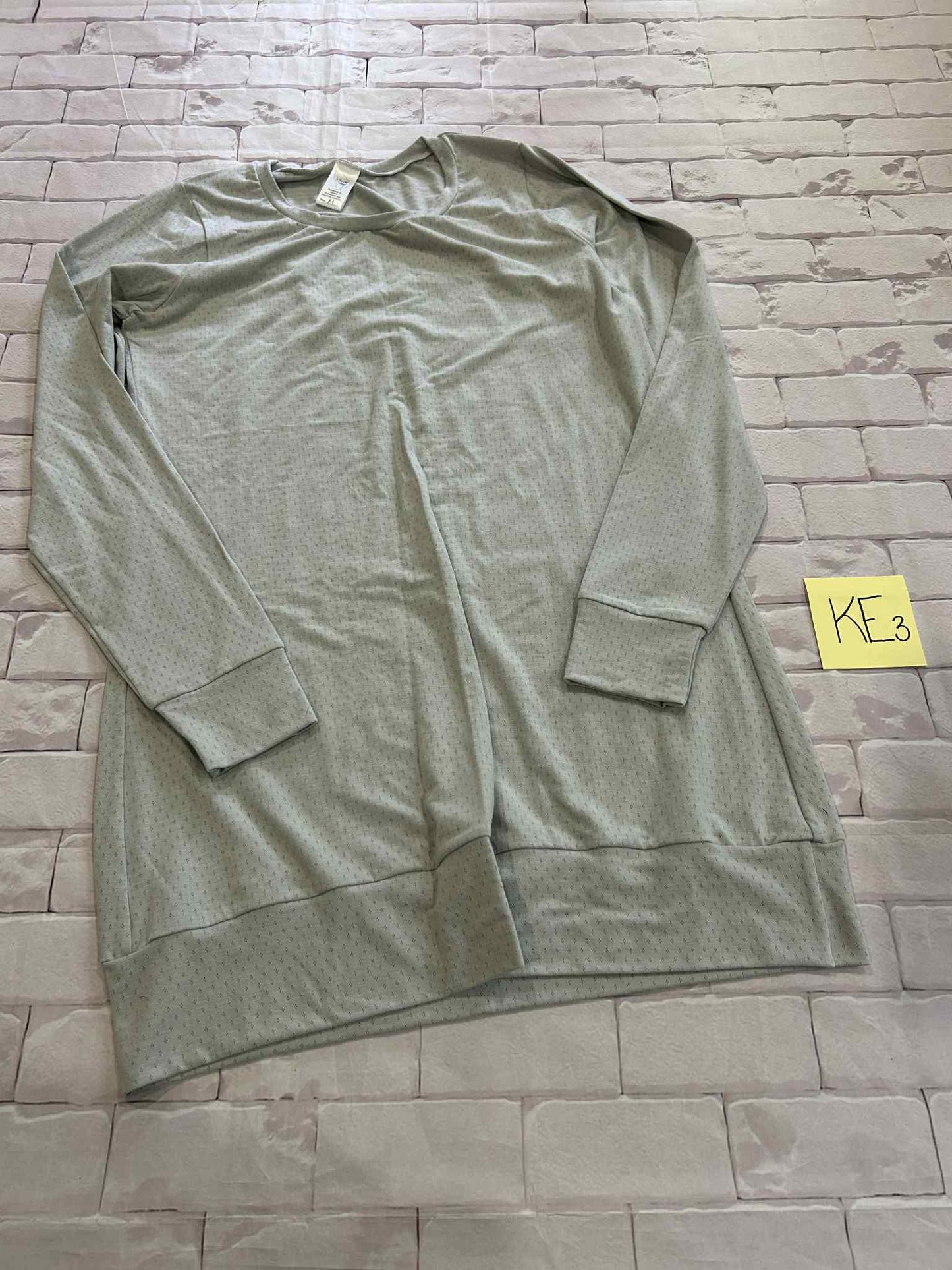 Ladies Tops Size M