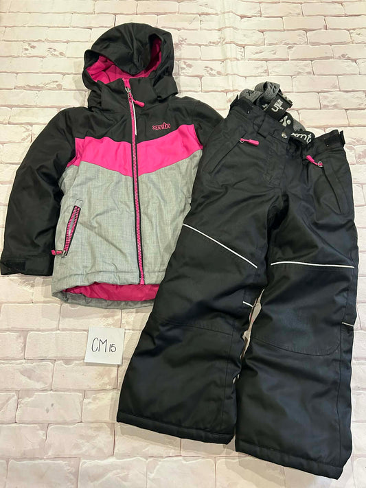 Outerwear Size 5 Small Holes