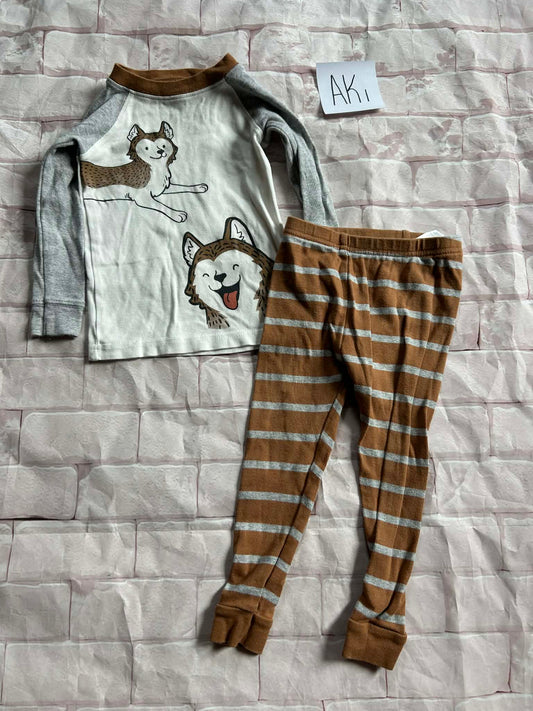 Sleepwear Size 18m