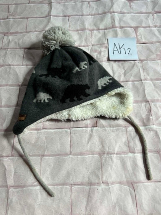 Hats Size M Staining