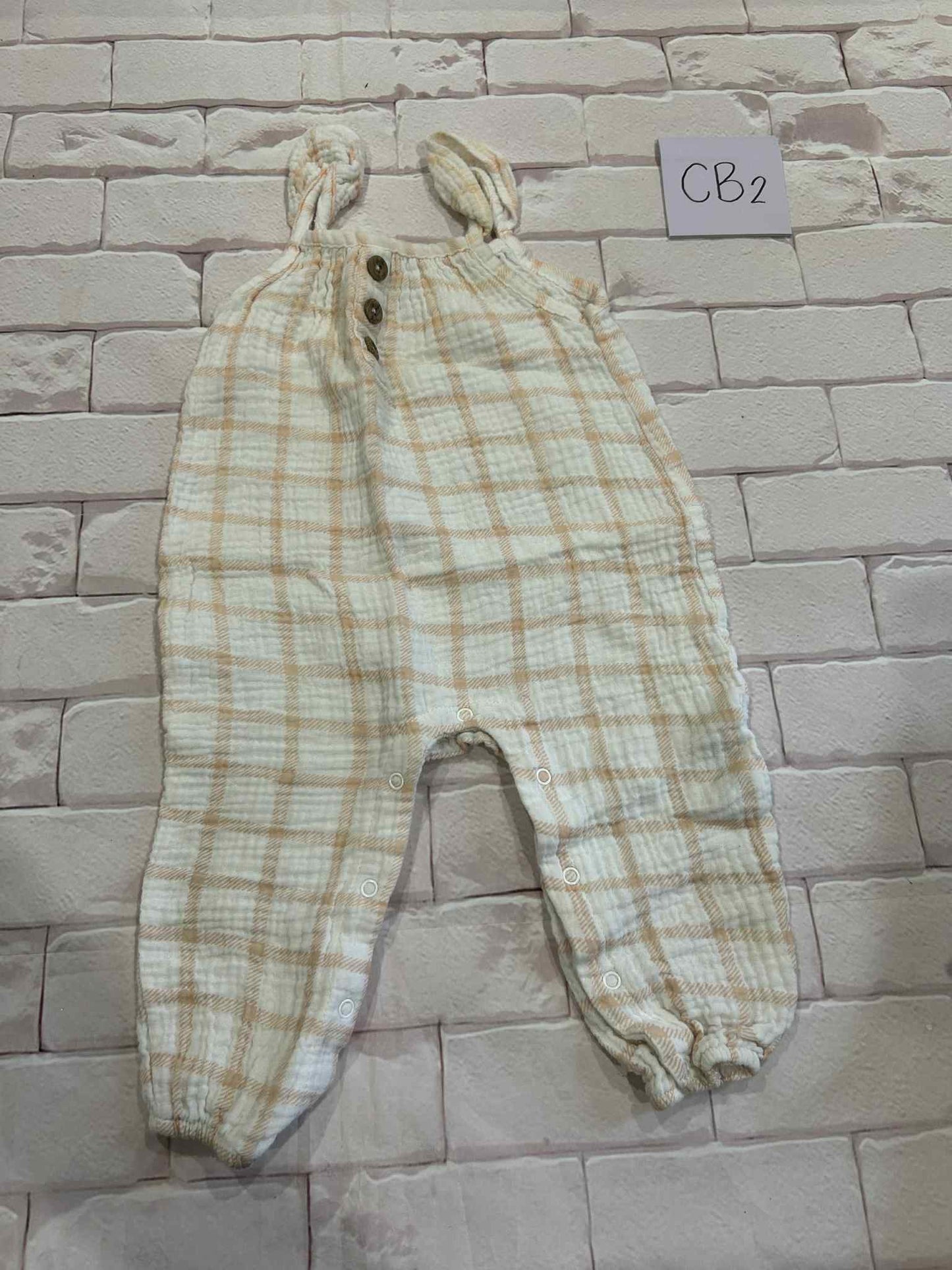 Outfits Size 12m Stains