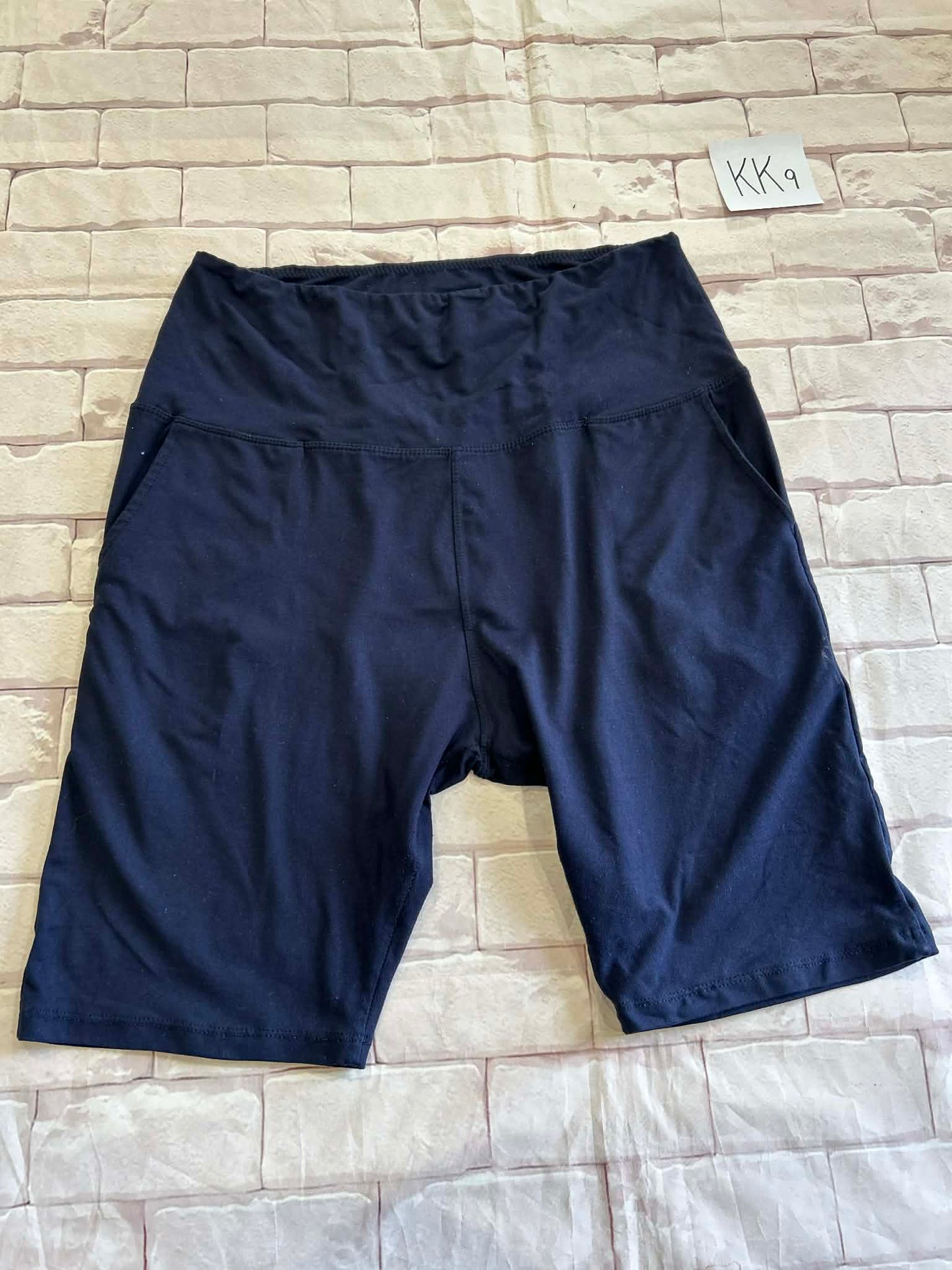 Ladies Bottoms Size L/XL Wear