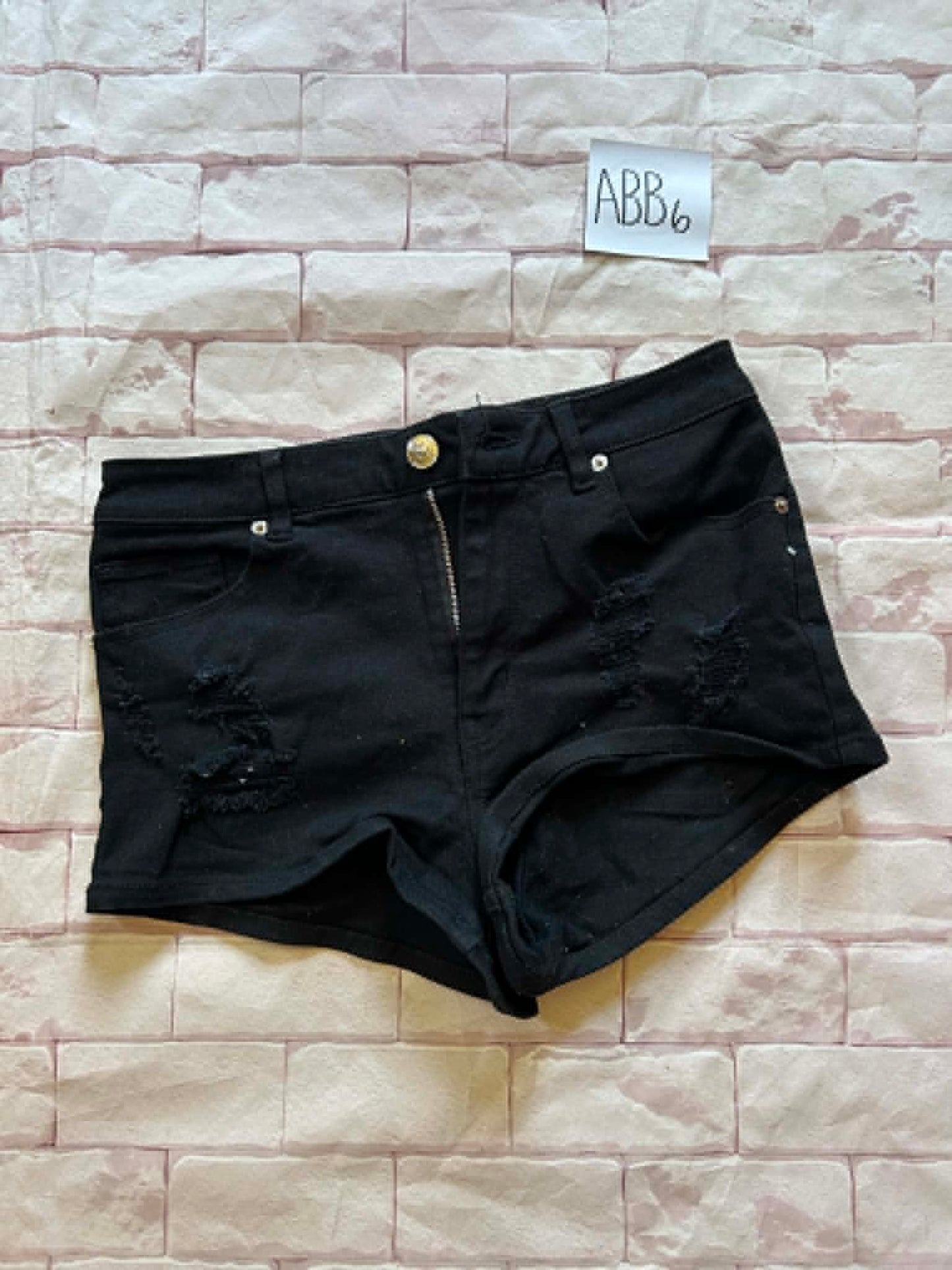 Ladies Bottoms Size 6
