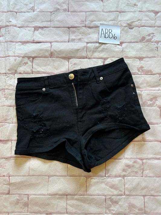 Ladies Bottoms Size 6