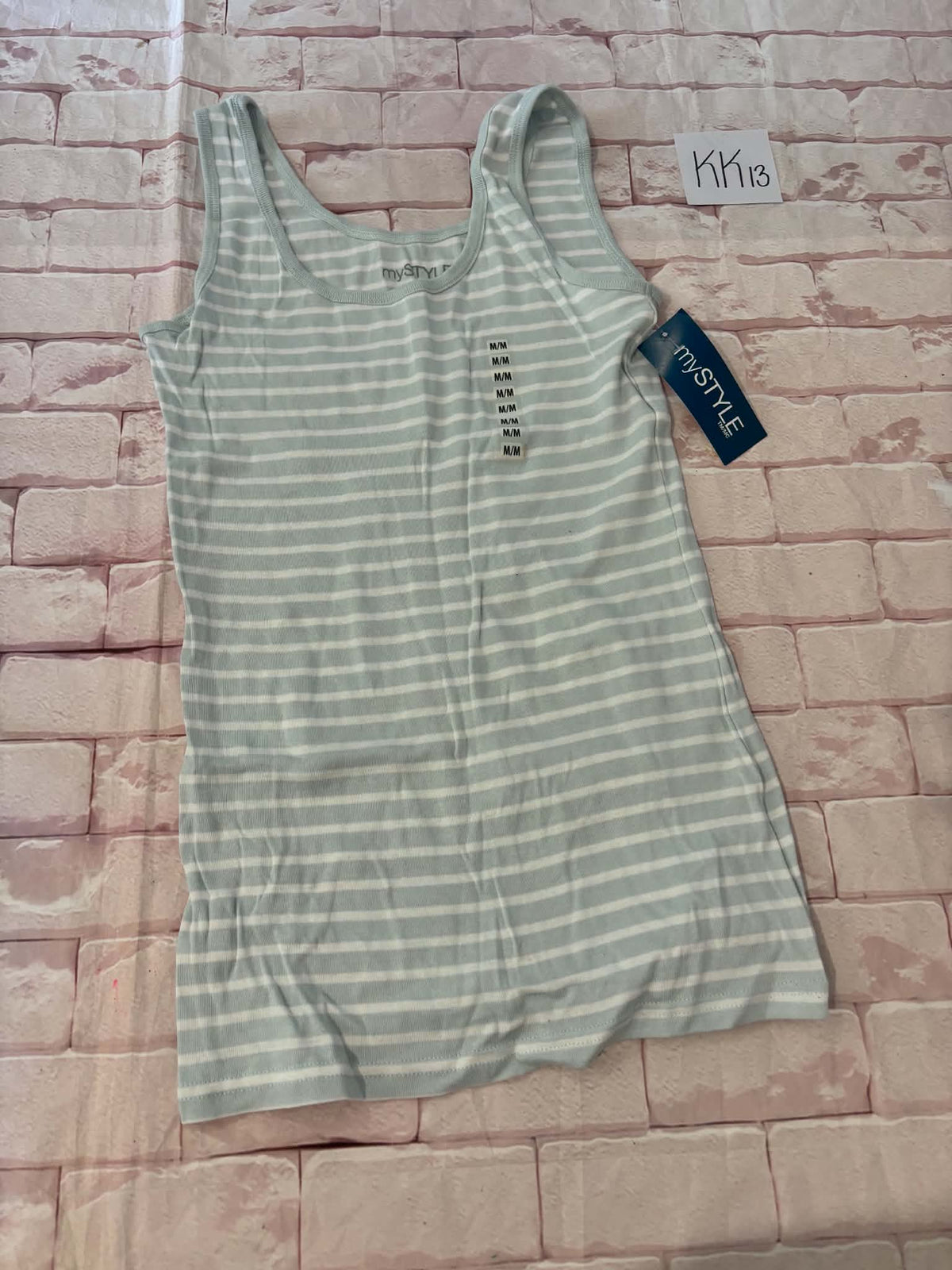 Tops Size M BNWT