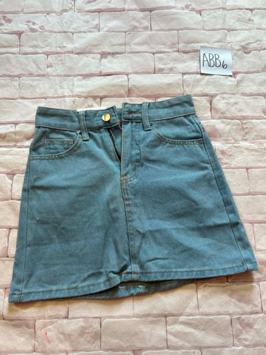 Ladies Bottoms Size S BNWT
