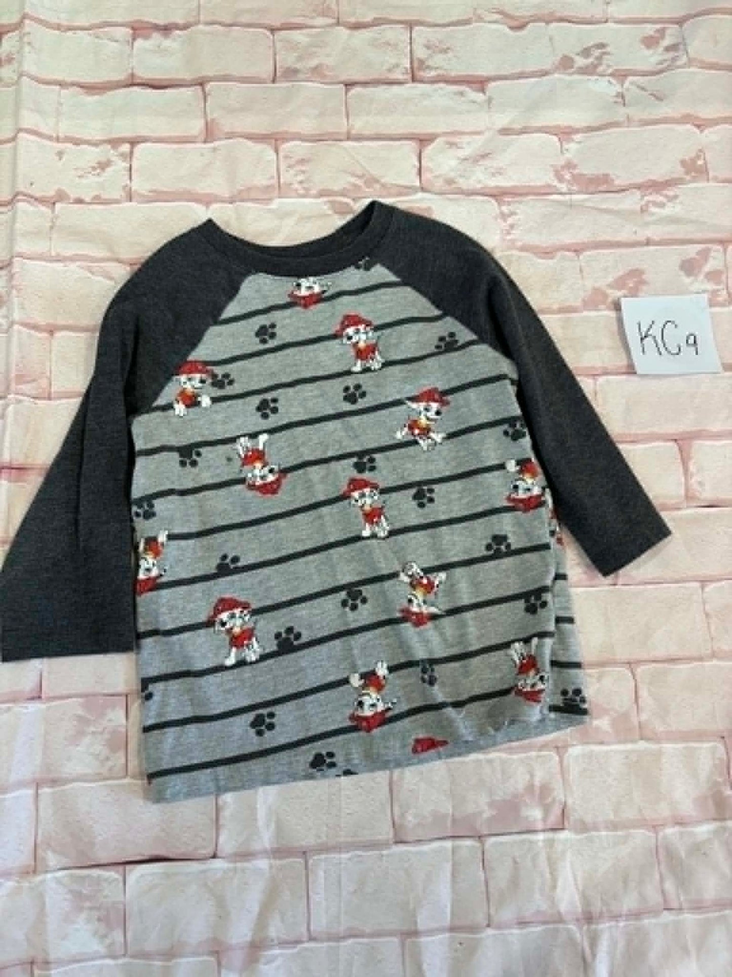 Tops Size 5 Small Spot