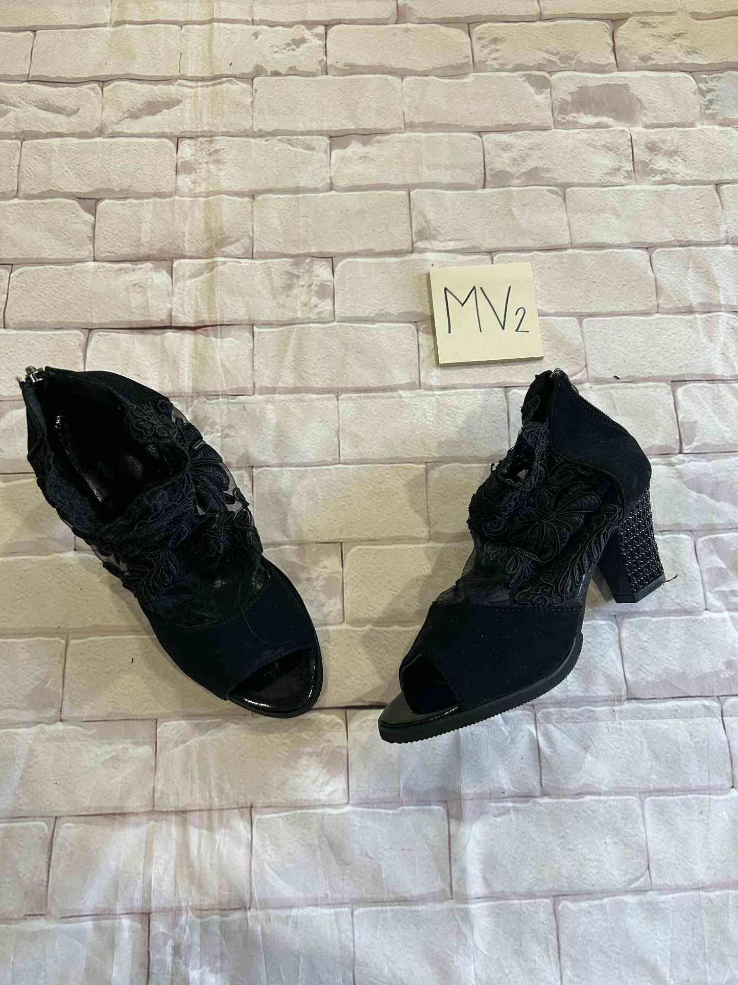 Ladies Shoes Size 38