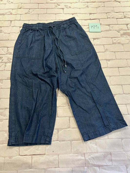 Ladies Bottoms Size S