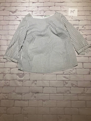 Ladies Top Size M Petite