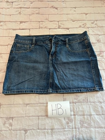 Ladies Bottoms Size 8