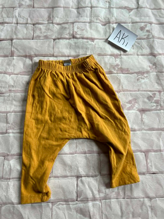 Bottoms Size 6-12m