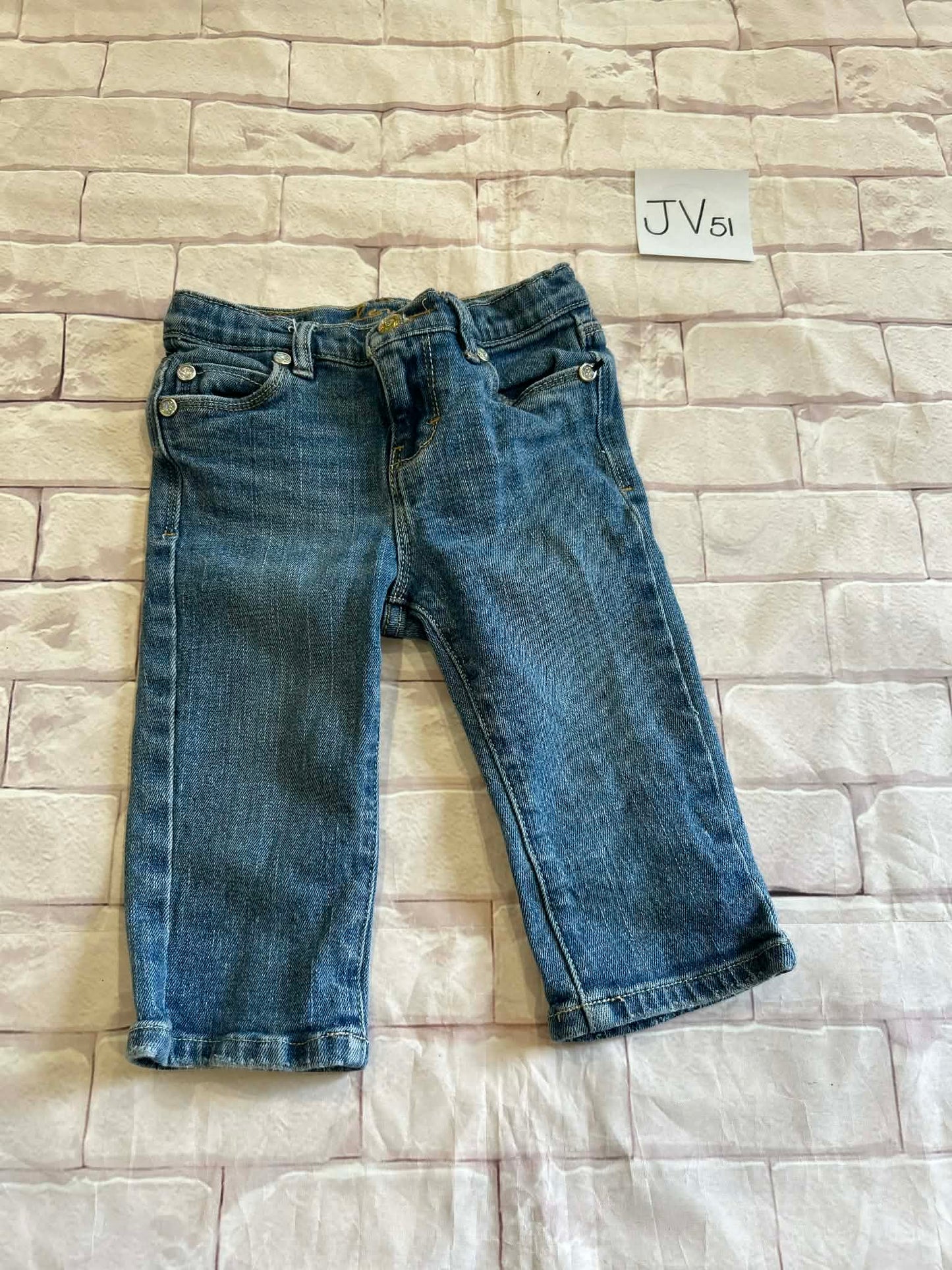Bottoms Size 4 Capri