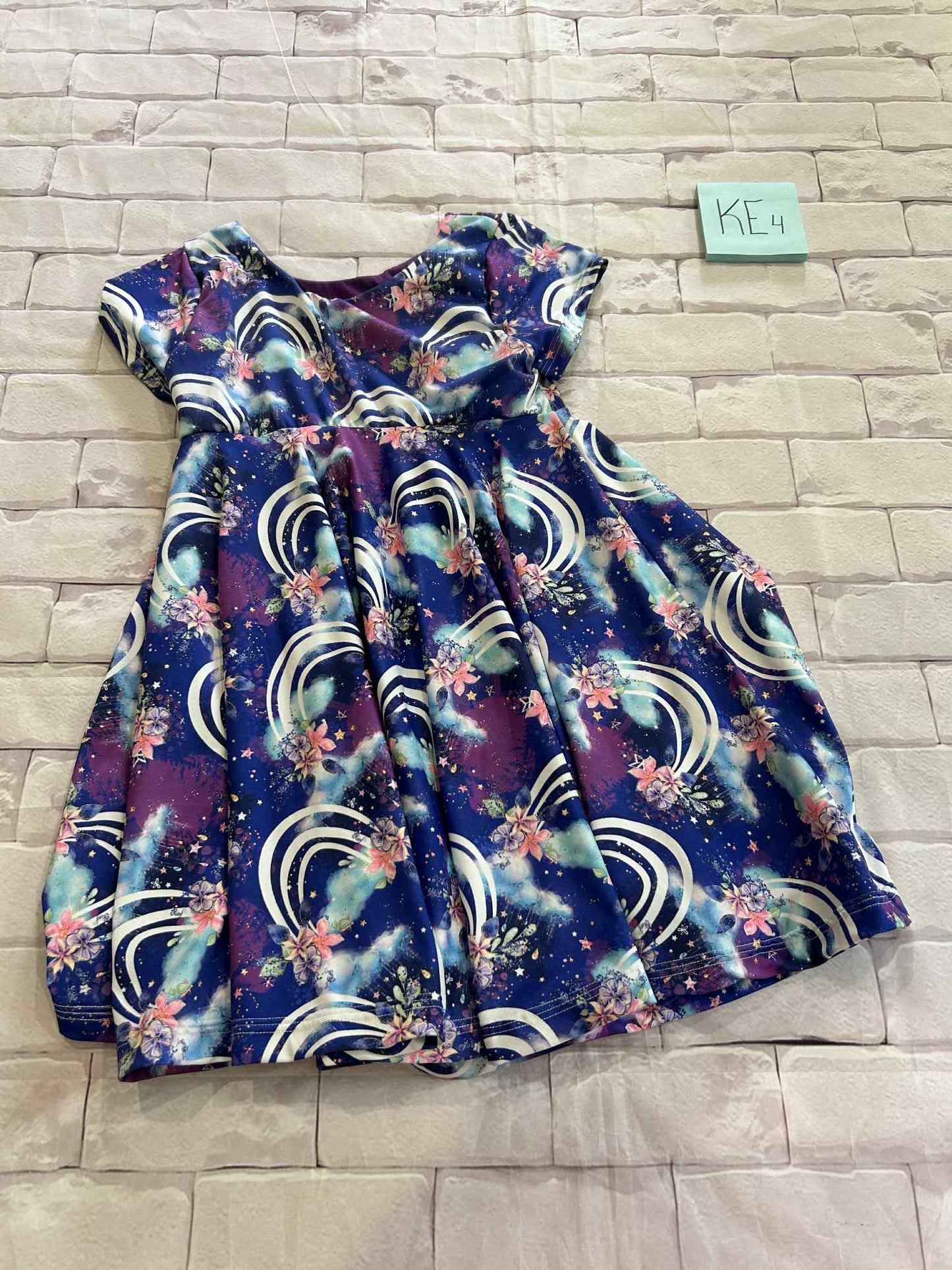Girls Dress Size 5/6