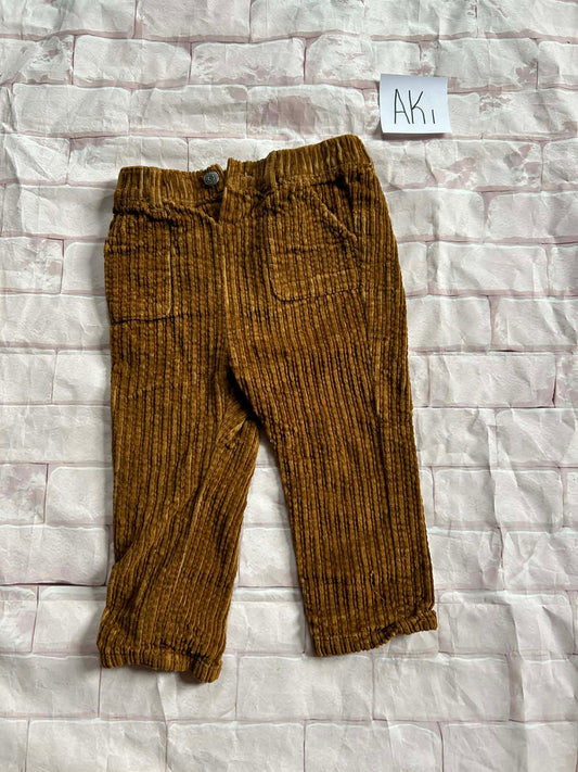Bottoms Size 18m