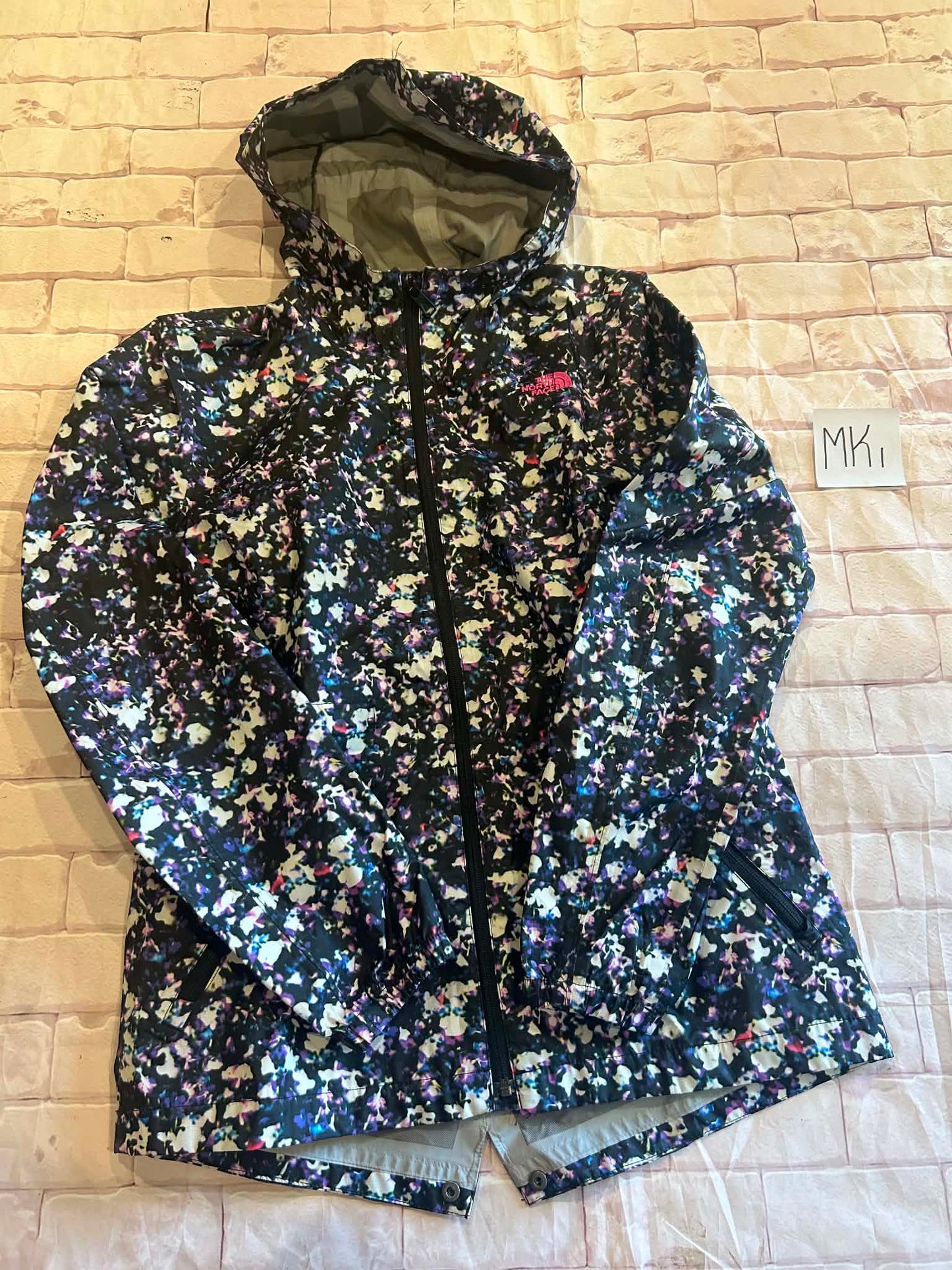 Ladies Outerwear Size M