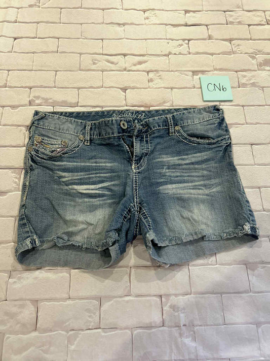 Ladies Bottoms Size 13/14