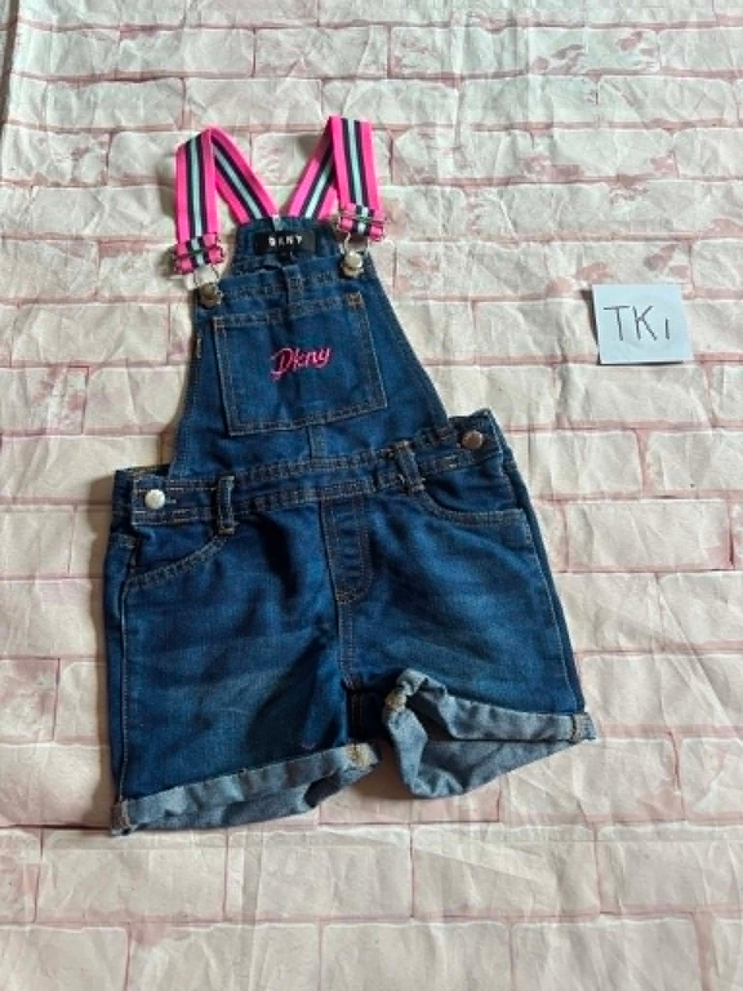 Outfit Size 4