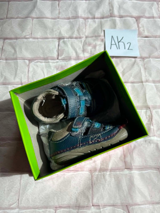 Shoes Size 3.5