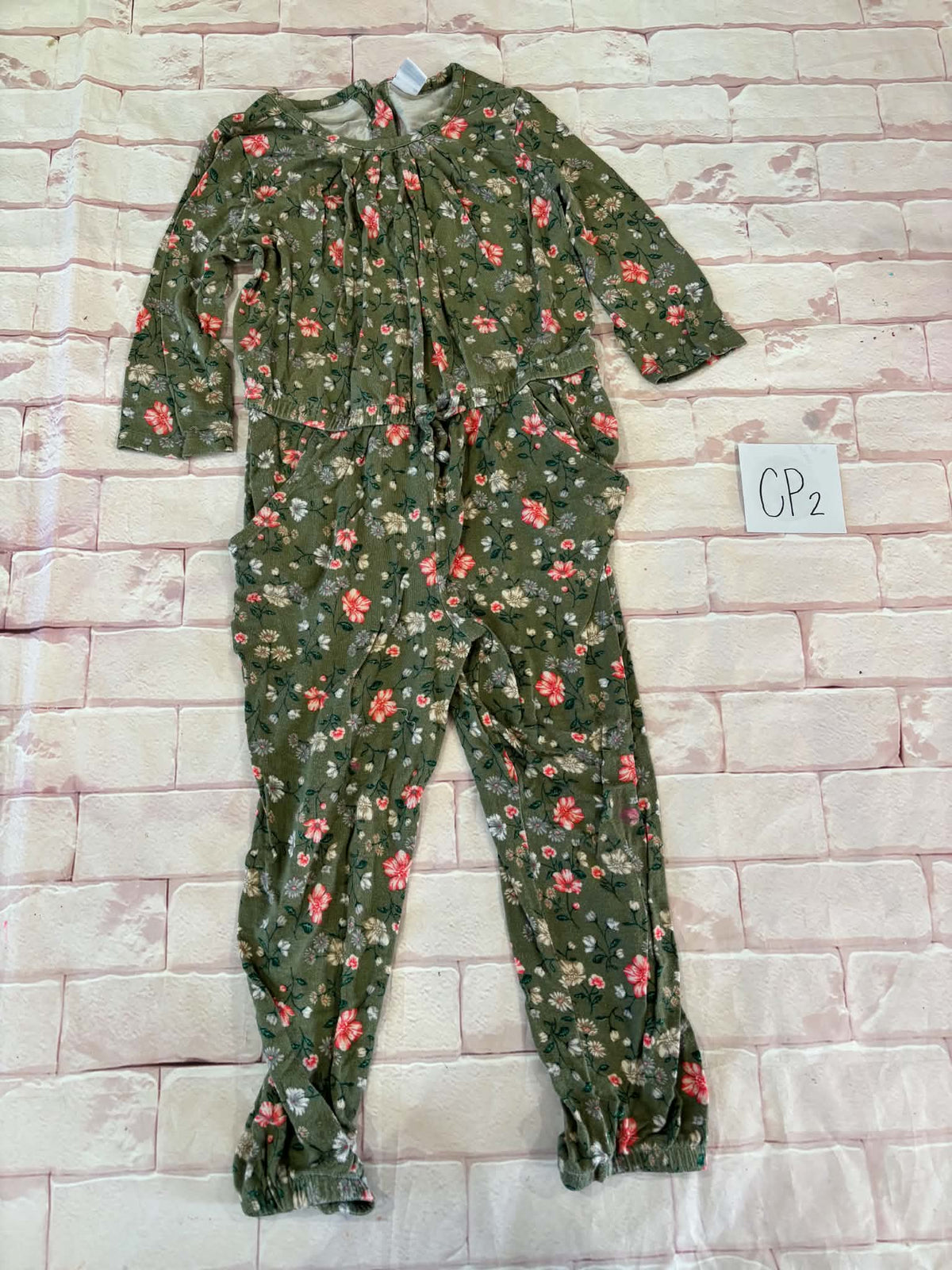 Outfit Size 4